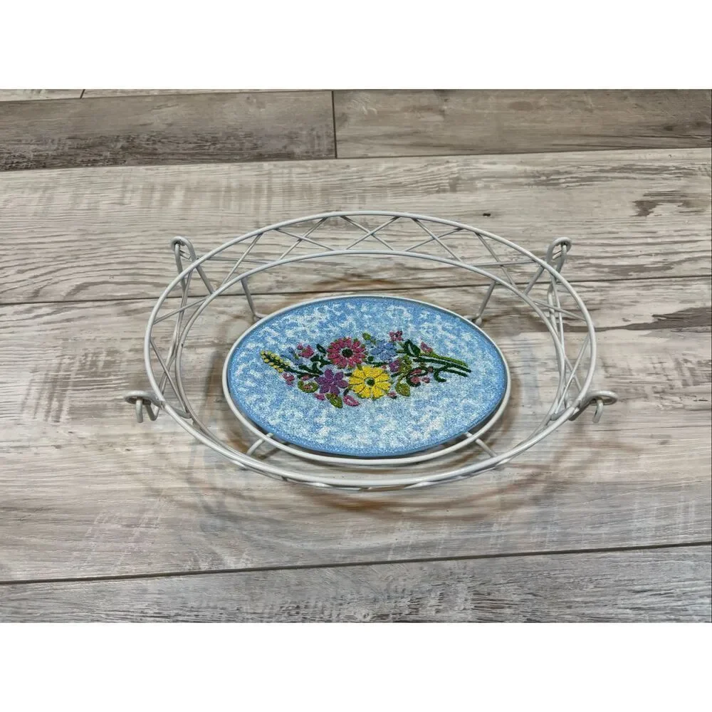 Temp-tations white wire basket trivet with ceramic floral insert